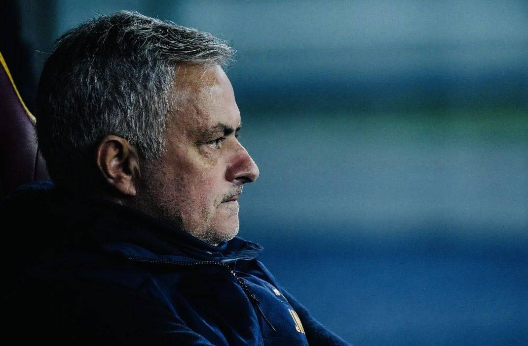 穆里尼奥还是没有原谅英超：曼城应该被扣分，曼联当年能拿冠军